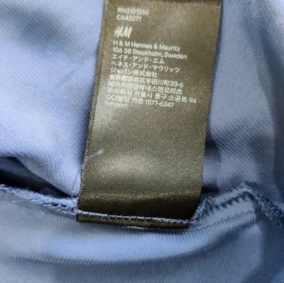 H&M Silk V-Neck Blouse - Picture 5 of 8